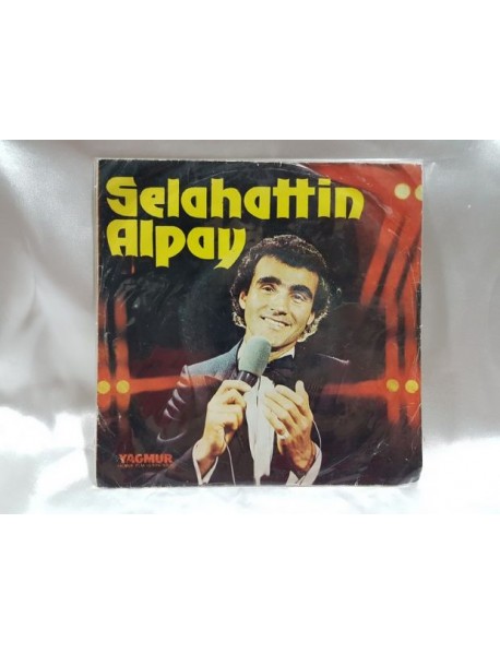 SELAHATTİN ALPAY malatya malatya & al yeşil giyinmiş