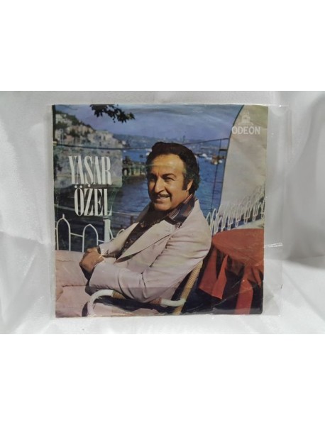 YAŞAR ÖZEL bu kadar yürekten çağırma beni & ağlar gezerim