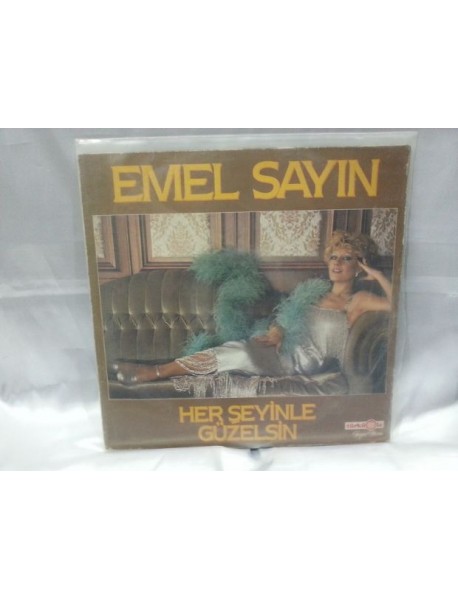 EMEL SAYIN HERŞEYİNLE GÜZELSİN TÜRKÜOLA