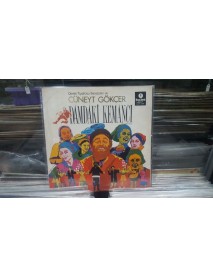 CÜNEYT GÖKÇER VE DEVLET TİYATROSU SANATÇILARI DAMDAKİ KEMANCI