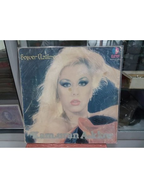 KAMURAN AKKOR BOŞVER ÜZÜLME 